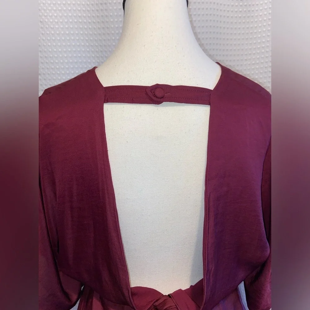 BLUSH burgundy Deep V‎ neckline romper dress size medium - Picture 13 of 16
